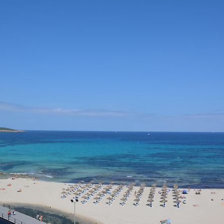 Apartamentos Playa Moreia S'Illot  Exterior photo