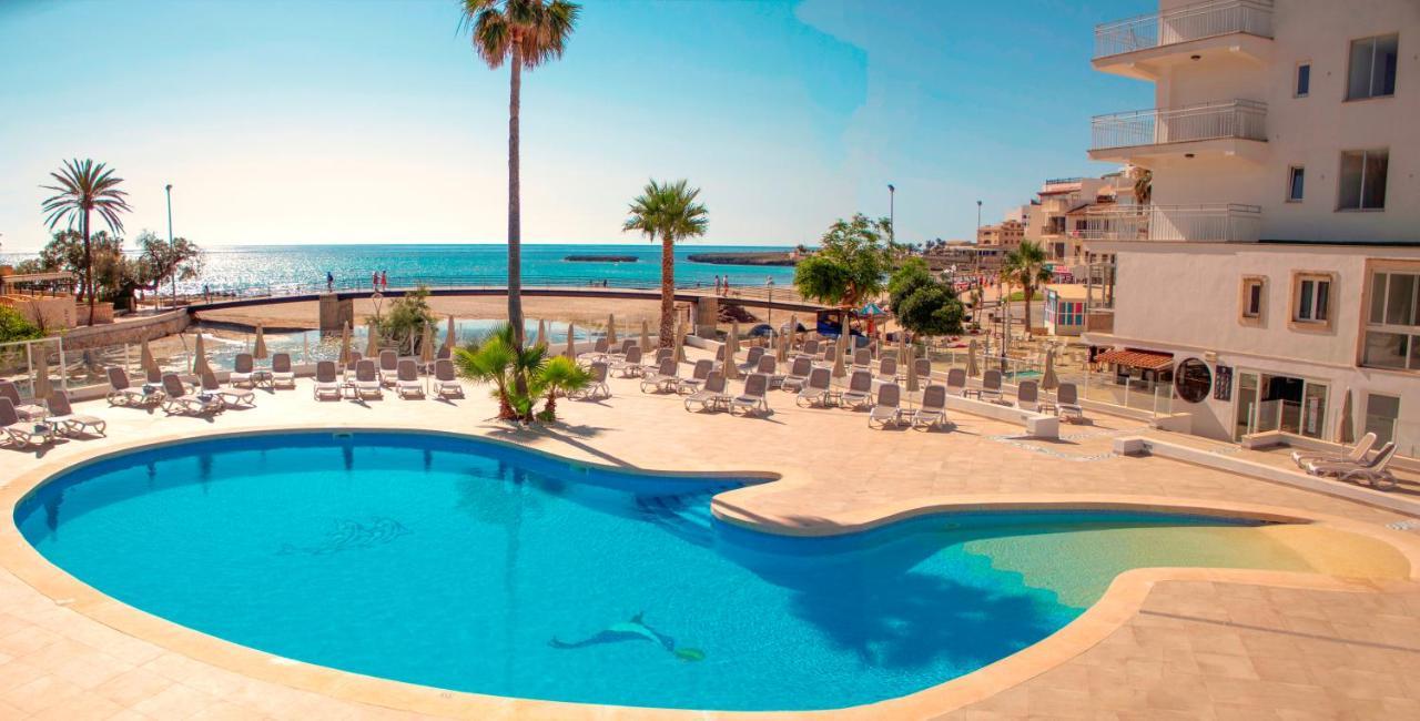 Apartamentos Playa Moreia S'Illot  Exterior photo